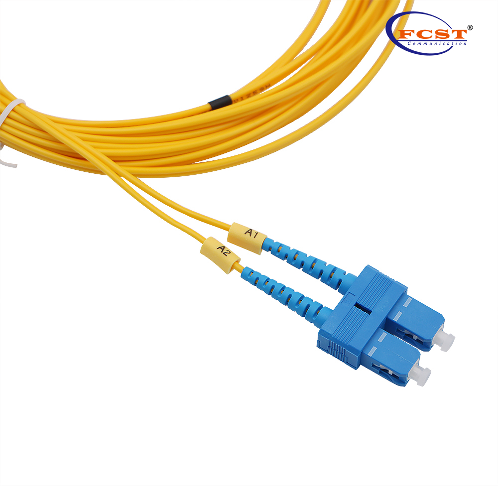 SCUPC-LCUPC دوبلكس أحادي الوضع 3.0 مم 2 م PVC Patchcord