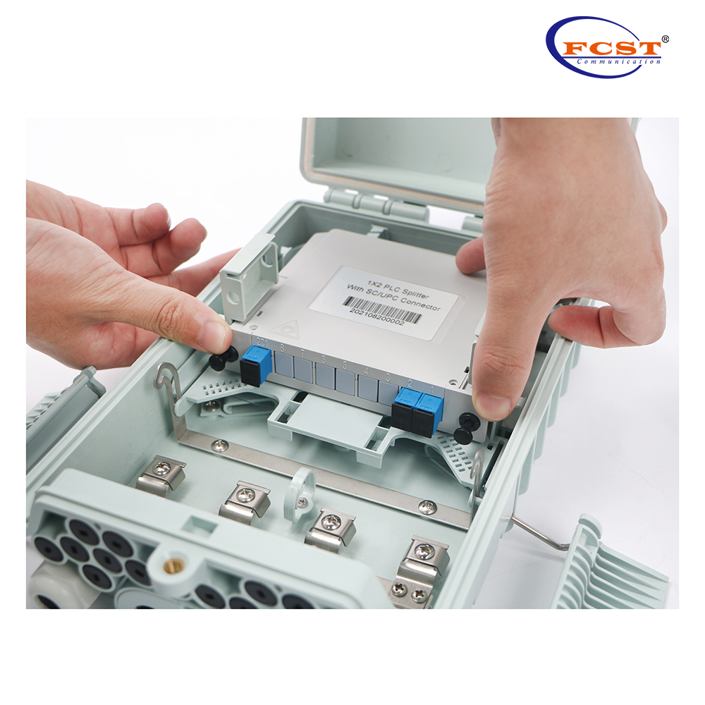 1-2 LGX Box Type PLC Splitter مع موصل SC / UPC
