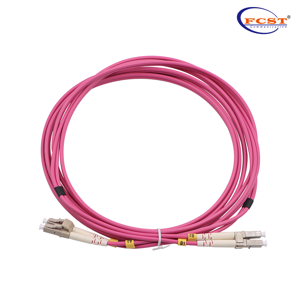 LCUPC-LCUPC دوبلكس OM4 3.0 مم 2 م PVC Patchcord